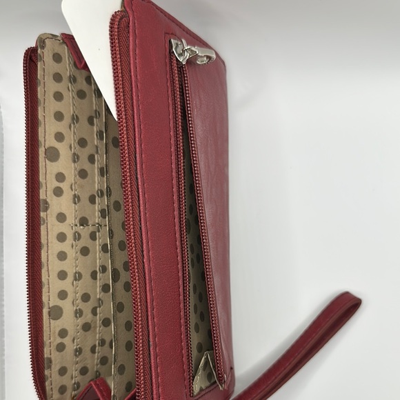 Relic Women's Red Wristlet Wallet - Picture 4 of 6